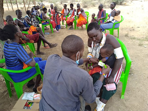 SORALO outreach clinic mid image 2